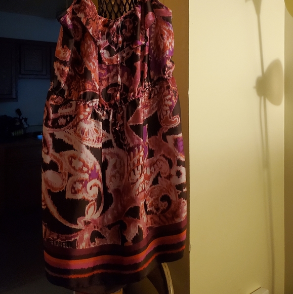 Dress - Picture 4 of 4